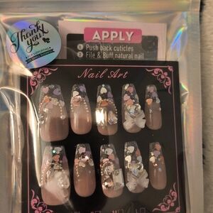 Elegant Press On Nails Set with Rhinestones